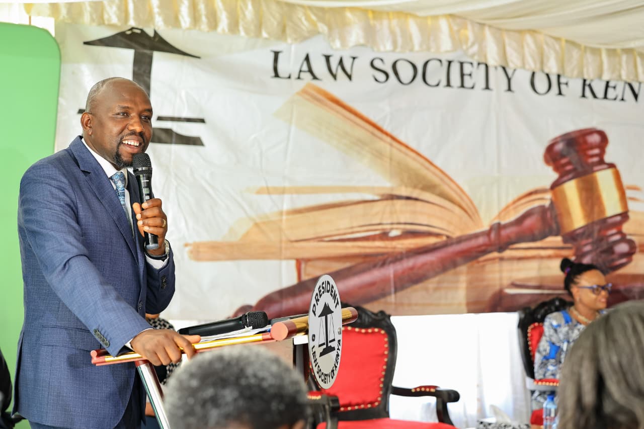 Balanced criticism key to better governance, Murkomen tells LSK