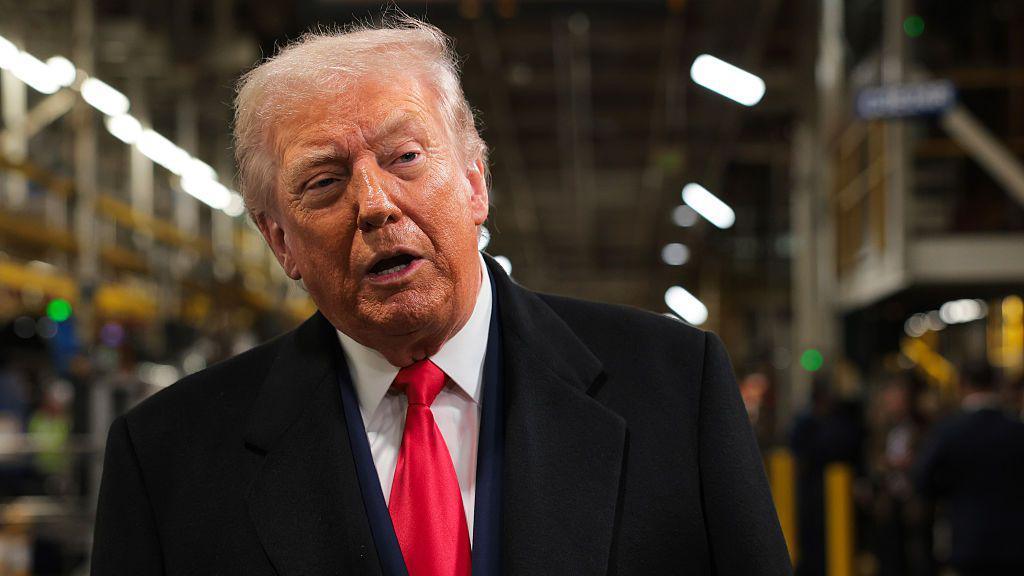 Trump threatens 50% tariff on Canadian aircraft