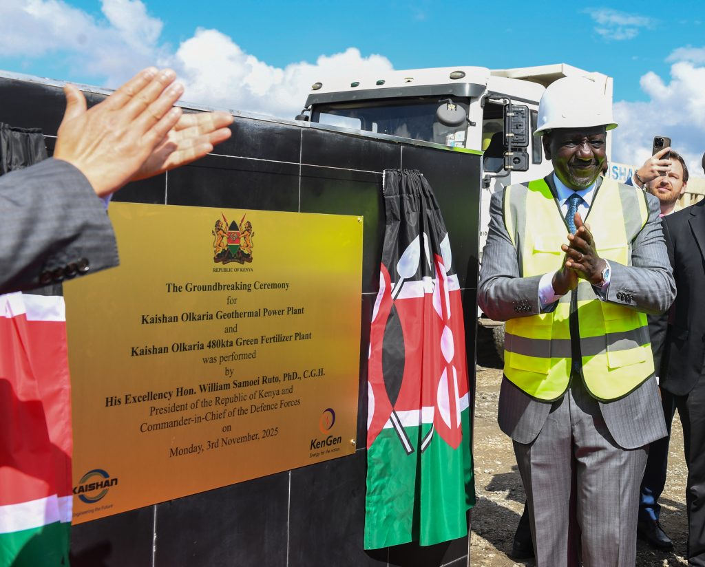 (251103) -- NAIROBI, Nov. 3 (Xinhua) -- Kenyan President William Ruto attends a groundbreaking ceremony for a Chinese-funded green fertilizer project held in Nakuru County, Kenya on Nov. 3, 2025. The groundbreaking ceremony was held Monday in Nakuru County, west-central Kenya, marking a major step toward sustainably boosting the country's agricultural productivity. (Xinhua/Li Yahui)