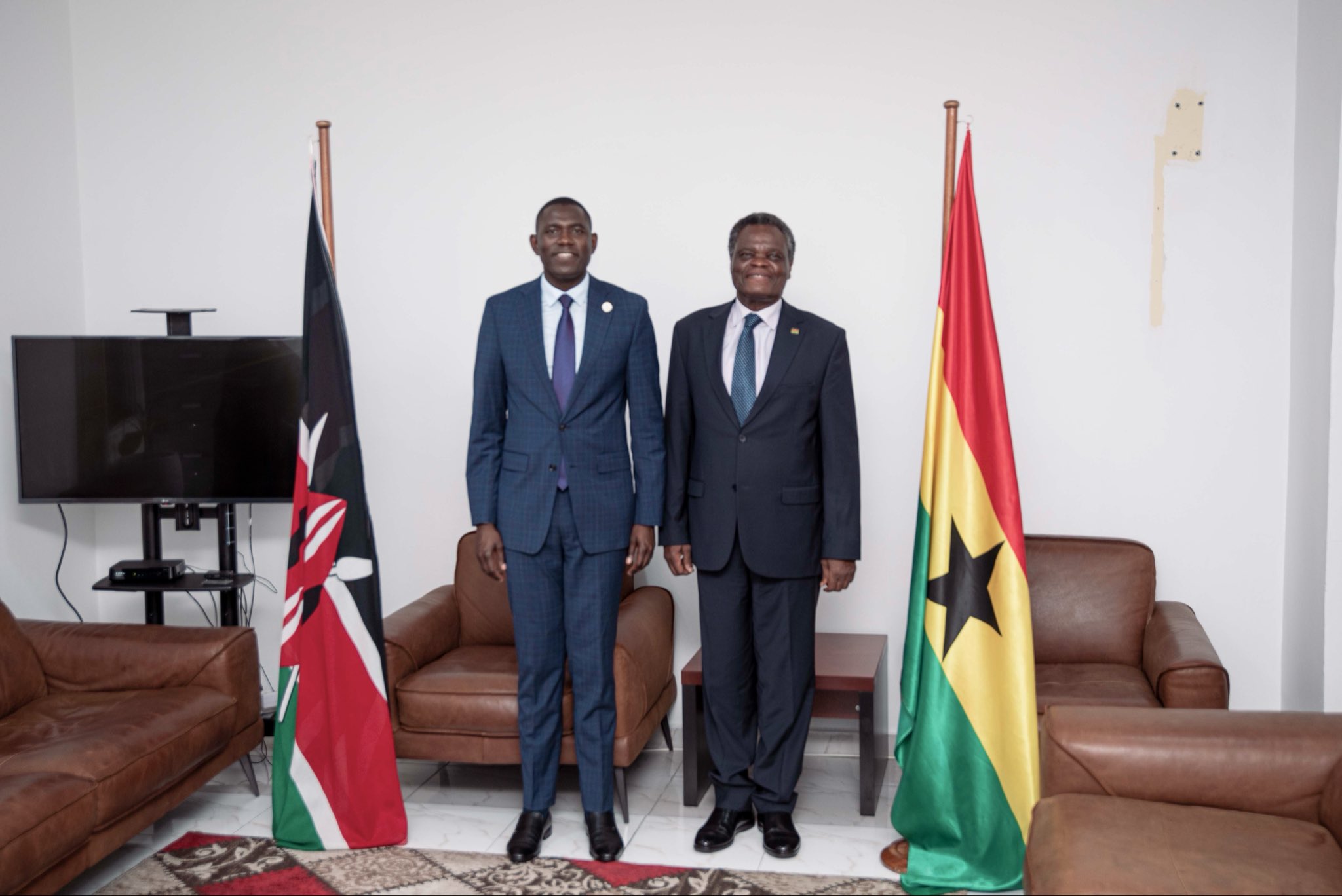 Kenya, Ghana explore health partnership on UHC pharmaceutical manufacturing