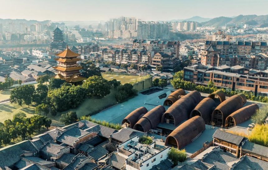 This file photo taken on Jan. 17, 2025 shows a view of the Taoyangli Historical and Cultural Block in Jingdezhen, east China's Jiangxi Province. (Xinhua)