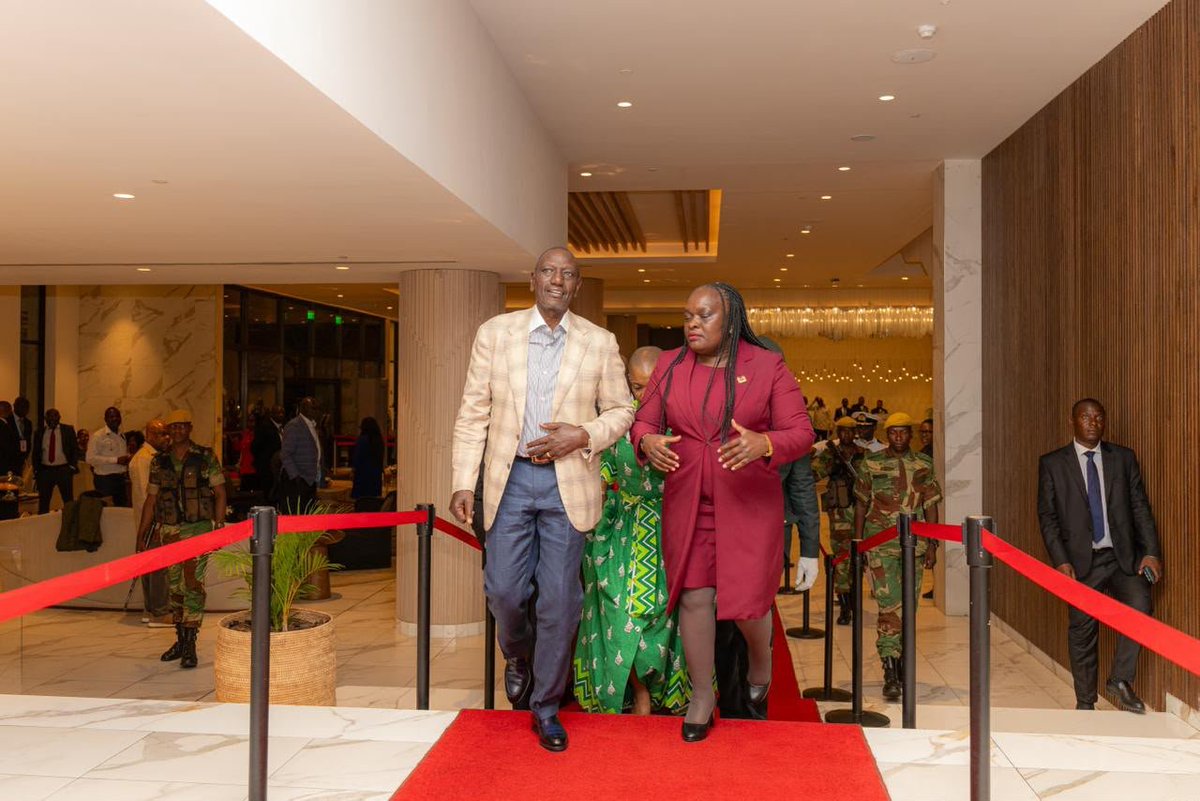 Ruto arrives in Zimbabwe for 25th COMESA Summit